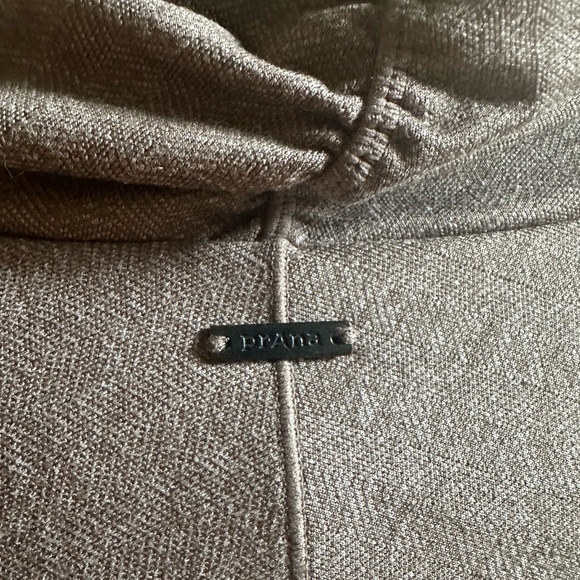 Prana Gray Zawn Cropped Sweater - Picture 4 of 5